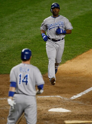 NEW YORK - SEPTEMBER 30: Alberto Callaspo #13 of the Kansas City Royals comes in to score against the New York Yankees during the game on September 30, 2009 at Yankee Stadium in the Bronx borough of New York City. <br /><br /><span class="help">(Photo by Jared Wickerham/Getty Images)</span>