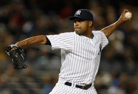 NEW YORK - SEPTEMBER 30:  Damaso Marte #43 of the New York Yankees pitches against the Kansas City Royals during the game on September 30, 2009 at Yankee Stadium in the Bronx borough of New York City.  <br /><br /><span class="help">(Photo by Jared Wickerham/Getty Images)</span>