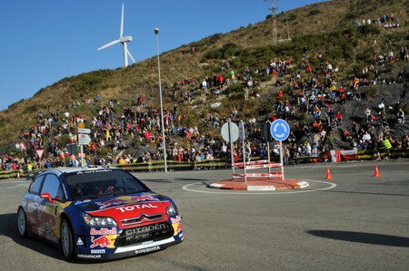 SALOU, SPAIN - OCTOBER 01:  Sebastien Loeb of France and Daniel Elena of Monaco compete in their Citroen C4 Total during the Shakedown of the WRC Rally de Espana on October 1, 2009  in Salou, Spain.  <br /><br /><span class="help">(Photo by Massimo Bettiol/Getty Images)</span>