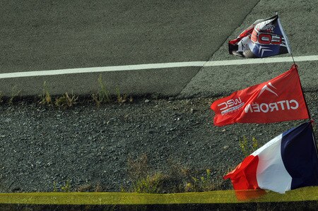 SALOU, SPAIN - OCTOBER 01:  Atmosphere during the Shakedown of the WRC Rally de Espana on October 1, 2009 in Salou, Spain. <br /><br /><span class="help">(Photo by Massimo Bettiol/Getty Images)</span>