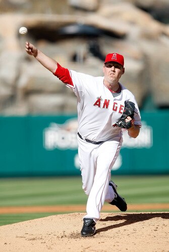 ANAHEIM, CA - OCTOBER 01:  John Lackey #41 of the Los Angeles Angels of Anaheim pitches against the Texas Rangers in the second inning at Angel Stadium on October 1, 2009 in Anaheim, California. The Rangers defeated the Angels 11-3.  <br /><br /><span class="help">(Photo by Jeff Gross/Getty Images)</span>