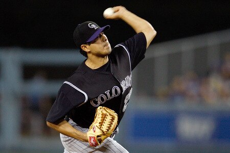 LOS ANGELES, CA - OCTOBER 03: Jorge De La Rosa #29 of the Cololorado Rockies pitches against the Los Angeles Dodgers on October 3, 2009 in Los Angeles, California. <br /><br /><span class="help">(Photo by Jacob de Golish/Getty Images)</span>