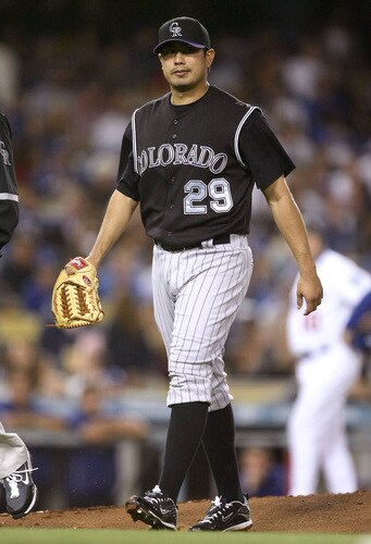 LOS ANGELES, CA - OCTOBER 03: Pitcher Jorge De La Rosa #29 of the Colorado Rockies leaves the game with an injury in the fourth inning against the Los Angeles Dodgers on October 3, 2009 at Dodger Stadium in Los Angeles, California. <br /><br /><span class="help">(Photo by Stephen Dunn/Getty Images)</span>