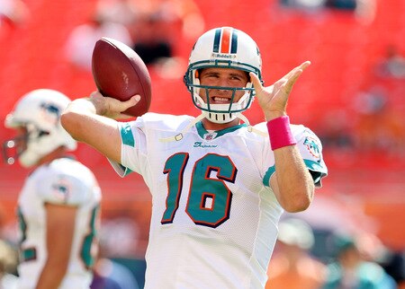 MIAMI - OCTOBER 04:  Quarterback Tyler Thigpen #16 of the Miami Dolphins throws during pre-game against the Buffalo Bills at Land Shark Stadium on October 4, 2009 in Miami, Florida. Thigpen joined the team this week after quarterback Chad Pennington #10 went down with a season ending shoulder injury. <br /><br /><span class="help">(Photo by Doug Benc/Getty Images)</span>