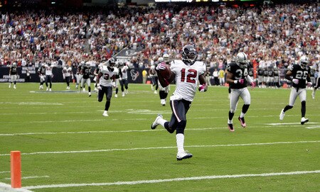 HOUSTON - OCTOBER 04:  Jacoby Jones #12 of the Houston Texans returns a free kick for 95 yards for a touchdown in the third quarter at Reliant Stadium on October 4, 2009 in Houston, Texas.  <br /><br /><span class="help">(Photo by Bob Levey/Getty Images)</span>
