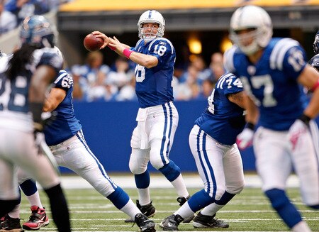 INDIANAPOLIS - OCTOBER 04:  Peyton Manning #18 of the Indianapolis Colts throws the ball during the NFL game against the Seattle Seahawks at Lucas Oil Stadium on October 4, 2009 in Indianapolis, Indiana. The Colts won 34-17.  <br /><br /><span class="help">(Photo by Andy Lyons/Getty Images)</span>
