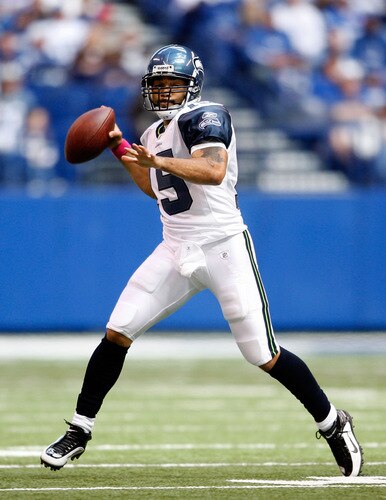 INDIANAPOLIS - OCTOBER 04:  Seneca Wallace of the Seattle Seahawks throws a pass during the NFL game against the Indianapolis Colts at Lucas Oil Stadium on October 4, 2009 in Indianapolis, Indiana.  <br /><br /><span class="help">(Photo by Andy Lyons/Getty Images)</span>