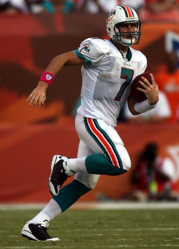 MIAMI - OCTOBER 04:  Quarterback Chad Henne #7 of the Miami Dolphins scrambles against the Buffalo Bills at Land Shark Stadium on October 4, 2009 in Miami, Florida.  <br /><br /><span class="help">(Photo by Marc Serota/Getty Images)</span>