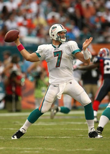 MIAMI - OCTOBER 04:  Quarterback Chad Henne #7 of the Miami Dolphins throws a pass against the Buffalo Bills at Land Shark Stadium on October 4, 2009 in Miami, Florida. The Dolphins defeated the Bills 38-10.  <br /><br /><span class="help">(Photo by Doug Benc/Getty Images)</span>