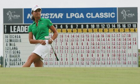 PRATTVILLE, AL - OCTOBER 4:  Lorena Ochoa of Mexico watches her putt on the 18th green during the final round of the Navistar LPGA Classic at the Robert Trent Jones Golf Trail at Capitol Hill on October 4, 2009 in  Prattville, Alabama.  <br /><br /><span class="help">(Photo by Dave Martin/Getty Images)</span>