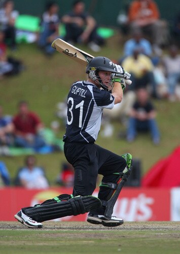 CENTURION, SOUTH AFRICA - OCTOBER 05:  Martin Guptill of New Zealand hits out during the ICC Champions Trophy Final between Australia and New Zealand played at Supersport Park on October 5, 2009 in Centurion, South Africa.  <br /><br /><span class="help">(Photo by Tom Shaw/Getty Images)</span>
