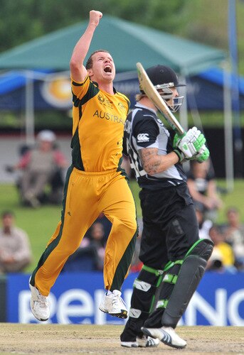 CENTURION, SOUTH AFRICA - OCTOBER 05:  Peter Siddle of Australia celebrates the wicket of Brendon McCullum of New Zealand for a duck during the ICC Champions Trophy final match between Australia and New Zealand from SuperSport Park on October 05, 2009 in Centurion, South Africa. <br /><br /><span class="help">(Photo by Duif du Toit/Gallo Images/Getty Images)</span>