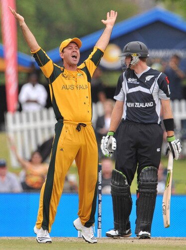CENTURION, SOUTH AFRICA - OCTOBER 05:  Ricky Ponting of Australia shouts with an excessive appeal, but Martin Guptill of New Zealand is given not out during the ICC Champions Trophy final match between Australia and New Zealand from SuperSport Park on October 05, 2009 in Centurion, South Africa. <br /><br /><span class="help">(Photo by Duif du Toit/Gallo Images/Getty Images)</span>