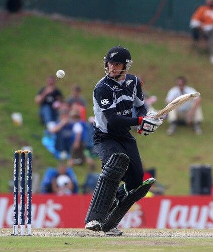 CENTURION, SOUTH AFRICA - OCTOBER 05: Aaron Redmond of New Zealand hits out during the ICC Champions Trophy Final between Australia and New Zealand played at Supersport Park on October 5, 2009 in Centurion, South Africa.  <br /><br /><span class="help">(Photo by Tom Shaw/Getty Images)</span>