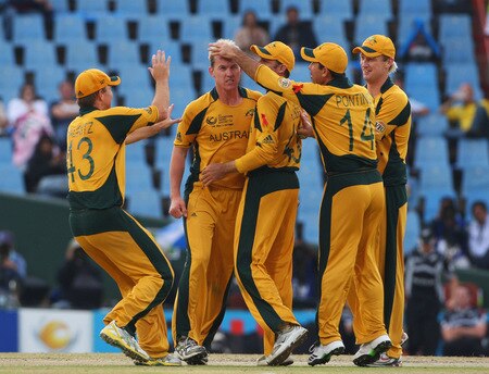 CENTURION, SOUTH AFRICA - OCTOBER 05:  Brett Lee of Australia celebrates taking the wicket of Grant Elloitt of New Zealand during the ICC Champions Trophy Final between Australia and New Zealand played at Supersport Park on October 5, 2009 in Centurion, South Africa.  <br /><br /><span class="help">(Photo by Tom Shaw/Getty Images)</span>