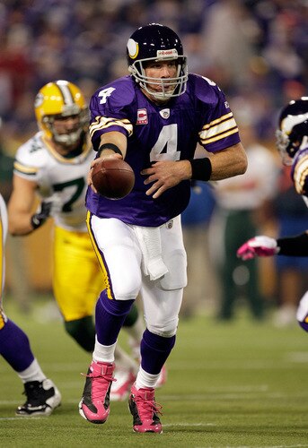 MINNEAPOLIS - OCTOBER 05:  Quarterback Brett Favre #4 of the Minnesota Vikings in action during the game against the Green Bay Packers on October 5, 2009 at Hubert H. Humphrey Metrodome in Minneapolis, Minnesota.  <br /><br /><span class="help">(Photo by Jamie Squire/Getty Images)</span>