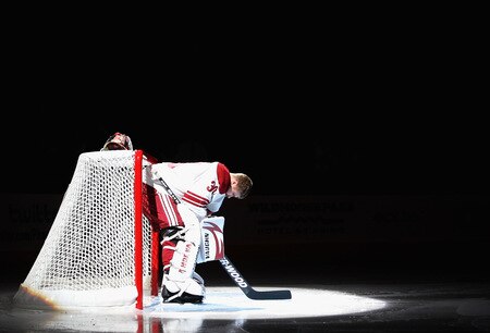 GLENDALE, AZ - OCTOBER 10:  Goaltender Ilya Bryzgalov #30 of the Phoenix Coyotes is introduced before the NHL game against the Columbus Blue Jackets at Jobing.com Arena on October 10, 2009 in Glendale, Arizona.  <br /><br /><span class="help">(Photo by Christian Petersen/Getty Images)</span>