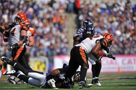 BALTIMORE - OCTOBER 11:  Cedric Benson #32 of the Cincinnati Bengals runs the ball against the Baltimore Ravens at M&T Bank Stadium on October 11, 2009 in Baltimore, Maryland. The Bengals defeated the Ravens 17-14. <br /><br /><span class="help">(Photo by Larry French/Getty Images)</span>