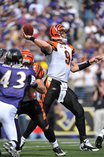 BALTIMORE - OCTOBER 11:  Carson Palmer #9 of the Cincinnati Bengals looks passes against the Baltimore Ravens at M&T Bank Stadium on October 11, 2009 in Baltimore, Maryland. The Bengals defeated the Ravens 17-14. <br /><br /><span class="help">(Photo by Larry French/Getty Images)</span>