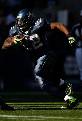 SEATTLE, WA - OCTOBER 11:  Julius Jones #22 of the Seattle Seahawks runs with the ball against the Jacksonville Jaguars at Qwest Field on October 11, 2009 in Seattle, Washington.  <br /><br /><span class="help">(Photo by Jonathan Ferrey/Getty Images)</span>
