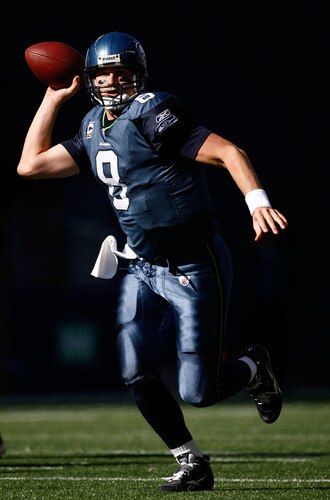 SEATTLE, WA - OCTOBER 11:  Quarterback Matt Hasselbeck #8 of the Seattle Seahawks runs with the ball against the Jacksonville Jaguars at Qwest Field on October 11, 2009 in Seattle, Washington.  <br /><br /><span class="help">(Photo by Jonathan Ferrey/Getty Images)</span>