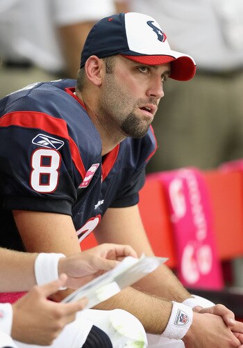 GLENDALE, AZ - OCTOBER 11: Quarterback Matt Schaub #8 of the Houston Texans watches from the sidelines during the NFL game against the Arizona Cardinals at the Universtity of Phoenix Stadium on October 11, 2009 in Glendale, Arizona. <br /><br /><span class="help">(Photo by Christian Petersen/Getty Images)</span>