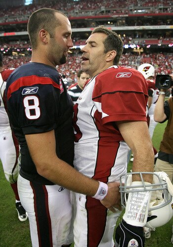 GLENDALE, AZ - OCTOBER 11: Quarterbacks Matt Schaub #8 of the Houston Texans and Kurt Warner #13 of the Arizona Cardinals talk following the NFL game at the Universtity of Phoenix Stadium on October 11, 2009 in Glendale, Arizona. <br /><br /><span class="help">(Photo by Christian Petersen/Getty Images)</span>