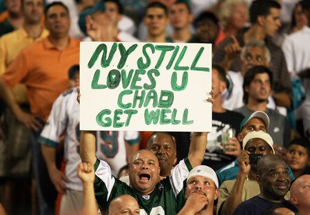 MIAMI - OCTOBER 12:  A fan of the New York Jets shows his support for former Jet Chad Pennington #10 of the Miami Dolphins at Land Shark Stadium on October 12, 2009 in Miami, Florida.  <br /><br /><span class="help">(Photo by Doug Benc/Getty Images)</span>