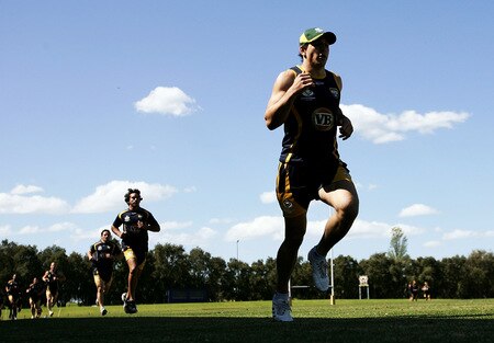 SYDNEY, AUSTRALIA - OCTOBER 13:  Billy Slater of the Kangaroos runs around the oval during an Australian Kangaroos training session at Concord Oval on October 13, 2009 in Sydney, Australia.  <br /><br /><span class="help">(Photo by Robert Gray/Getty Images)</span>
