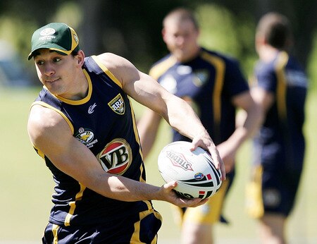 SYDNEY, AUSTRALIA - OCTOBER 13:  Billy Slater passes the ball during an Australian Kangaroos training session at Concord Oval on October 13, 2009 in Sydney, Australia.  <br /><br /><span class="help">(Photo by Robert Gray/Getty Images)</span>