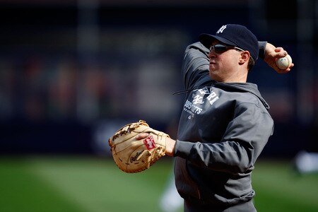 NEW YORK - OCTOBER 14:  Mark Teixeira #25 of the New York Yankees warms up during workouts on October 14, 2009 at Yankee Stadium in the Bronx borough of New York City.  <br /><br /><span class="help">(Photo by Jared Wickerham/Getty Images)</span>