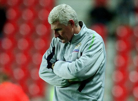 PRAGUE, CZECH REPUBLIC - OCTOBER 14:  Head coach Nigel Worthington of Northern Ireland looks on during the FIFA 2010 World Cup Group 3 Qualifier match between Czech Republic and Northern Ireland at the Synot Tip Arena on October 14, 2009 in Prague, Czech Republic.  <br /><br /><span class="help">(Photo by Alexander Hassenstein/Getty Images)</span>