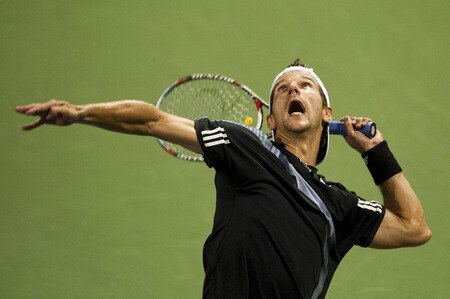 SHANGHAI, CHINA - OCTOBER 15:  Jurgen Melzer of Austria serves to Feliciano Lopez of Spain during day five of 2009 Shanghai ATP Masters 1000 at Qi Zhong Tennis Centre on October 15, 2009 in Shanghai, China.  <br /><br /><span class="help">(Photo by Victor Fraile/Getty Images)</span>