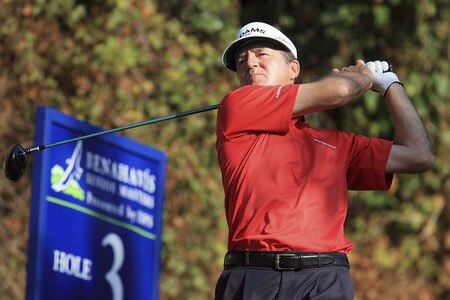 MARBELLA, SPAIN - OCTOBER 16:  Des Smyth of Ireland plays his tee shot during the first round of the Benahavis Senior Masters at La Quinta Golf & Country Club on October 16, 2009 in Marbella, Spain.  <br /><br /><span class="help">(Photo by Phil Inglis/Getty Images)</span>