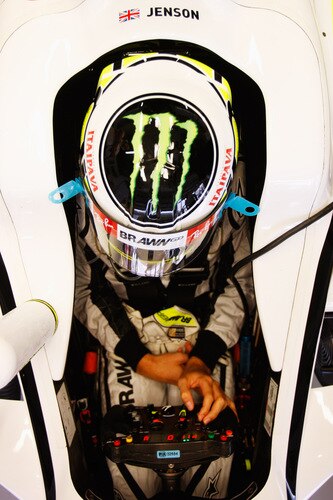 SAO PAULO, BRAZIL - OCTOBER 16:  Jenson Button of Great Britain and Brawn GP prepares to drive during practice for the Brazilian Formula One Grand Prix at the Interlagos Circuit on October 16, 2009 in Sao Paulo, Brazil.  <br /><br /><span class="help">(Photo by Mark Thompson/Getty Images)</span>