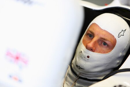 SAO PAULO, BRAZIL - OCTOBER 16:  Jenson Button of Great Britain and Brawn GP prepares to drive during practice for the Brazilian Formula One Grand Prix at the Interlagos Circuit on October 16, 2009 in Sao Paulo, Brazil.  <br /><br /><span class="help">(Photo by Mark Thompson/Getty Images)</span>