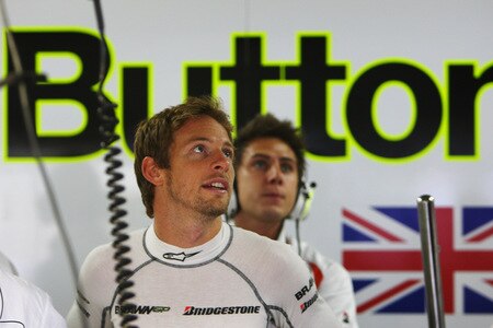 SAO PAULO, BRAZIL - OCTOBER 16:  Jenson Button of Great Britain and Brawn GP prepares to drive during practice for the Brazilian Formula One Grand Prix at the Interlagos Circuit on October 16, 2009 in Sao Paulo, Brazil.  <br /><br /><span class="help">(Photo by Mark Thompson/Getty Images)</span>