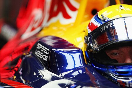 SAO PAULO, BRAZIL - OCTOBER 16:  Mark Webber of Australia and Red Bull Racing prepares to drive during practice for the Brazilian Formula One Grand Prix at the Interlagos Circuit on October 16, 2009 in Sao Paulo, Brazil.  <br /><br /><span class="help">(Photo by Vladimir Rys/Bongarts/Getty Images)</span>