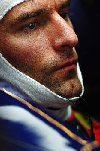 SAO PAULO, BRAZIL - OCTOBER 16:  Mark Webber of Australia and Red Bull Racing prepares to drive during practice for the Brazilian Formula One Grand Prix at the Interlagos Circuit on October 16, 2009 in Sao Paulo, Brazil.  <br /><br /><span class="help">(Photo by Vladimir Rys/Bongarts/Getty Images)</span>