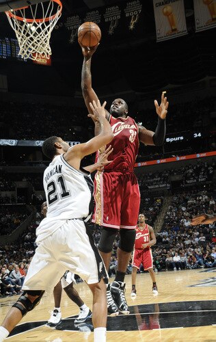 SAN ANTONIO - OCTOBER 16: Shaquille O<br /><br /><span class="help"></span>
