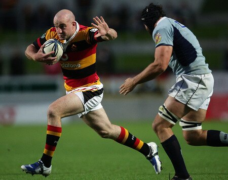 HAMILTON, NEW ZEALAND - OCTOBER 17: Brendon Leonard of Waikato makes a break during the Air New Zealand Cup match between Waikato and Northland at Waikato Stadium on October 17, 2009 in Hamilton, New Zealand.  <br /><br /><span class="help">(Photo by Hannah Johnston/Getty Images)</span>