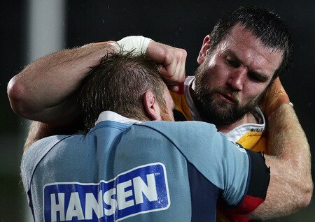 HAMILTON, NEW ZEALAND - OCTOBER 17: Toby Lynn of Waikato competes with Dan Goodwin of Northland in the maul during the Air New Zealand Cup match between Waikato and Northland at Waikato Stadium on October 17, 2009 in Hamilton, New Zealand.  <br /><br /><span class="help">(Photo by Hannah Johnston/Getty Images)</span>