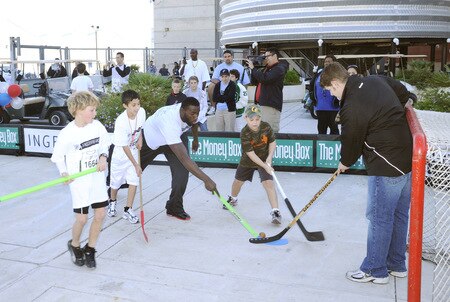 SAN ANTONIO - OCTOBER 17: The San Antonio Spurs DeJuan Blair  plays hockey during the Spurs Fast Break 5K on October 17, 2009 in San Antonio, Texas. <br /><br /><span class="help">(Photo by D. Clarke Evans/NBAE via Getty Images)</span>