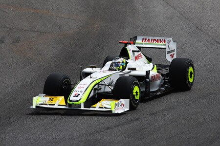 SAO PAULO, BRAZIL - OCTOBER 18:  Jenson Button of Great Britain and Brawn GP drives during the Brazilian Formula One Grand Prix at the Interlagos Circuit on October 18, 2009 in Sao Paulo, Brazil.  <br /><br /><span class="help">(Photo by Vladimir Rys/Bongarts/Getty Images)</span>