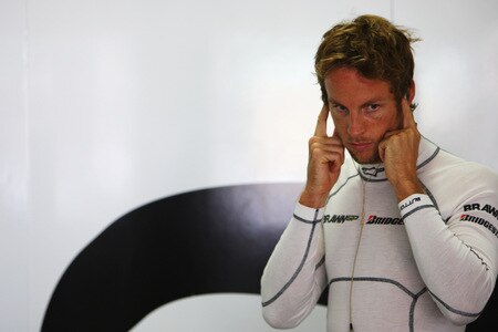 SAO PAULO, BRAZIL - OCTOBER 18:  Jenson Button of Great Britain and Brawn GP prepares to drive during the Brazilian Formula One Grand Prix at the Interlagos Circuit on October 18, 2009 in Sao Paulo, Brazil.  <br /><br /><span class="help">(Photo by Mark Thompson/Getty Images)</span>