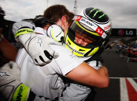 SAO PAULO, BRAZIL - OCTOBER 18:  Jenson Button of Great Britain and Brawn GP celebrates in parc ferme after clinching the F1 World Drivers Championship during the Brazilian Formula One Grand Prix at the Interlagos Circuit on October 18, 2009 in Sao Paulo, Brazil.  <br /><br /><span class="help">(Photo by Mark Thompson/Getty Images)</span>