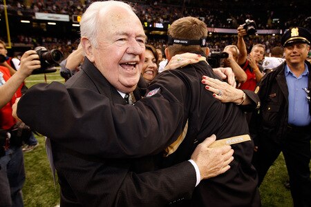 NEW ORLEANS - OCTOBER 18:  Team Owner Tom Benson left, celebrates with head coach Sean Payton of the New Orleans Saints after defeating the New York Giants at the Louisiana Superdome on October 18, 2009 in New Orleans, Louisiana.  The Saints defeated the Giants 48-27.  <br /><br /><span class="help">(Photo by Chris Graythen/Getty Images)</span>