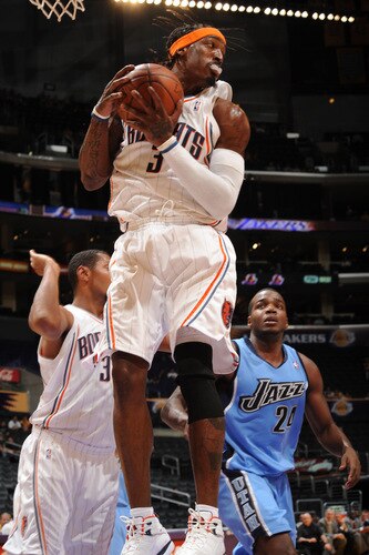 LOS ANGELES - OCTOBER 18:  Gerald Wallace #3 of the Charlotte Bobcats pulls down a rebound during a game against the Utah Jazz at Staples Center on October 18, 2009 in Los Angeles, California. <br /><br /><span class="help">(Photo by Noah Graham/NBAE via Getty Images)</span>
