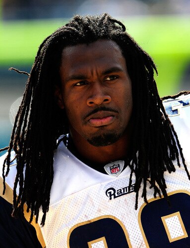 JACKSONVILLE, FL - OCTOBER 18: Steven Jackson #39 of the St. Louis Rams watches the action during the game against the Jacksonville Jaguars at Jacksonville Municipal Stadium on October 18, 2009 in Jacksonville, Florida. <br /><br /><span class="help">(Photo by Sam Greenwood/Getty Images)</span>