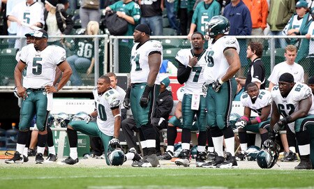 OAKLAND, CA - OCTOBER 18:  Members of the Philadelphia Eagles look on near the end of regualtion against the Oakland Raiders during an NFL game at the Oakland-Alameda County Coliseum on October 18, 2009 in Oakland, California.  <br /><br /><span class="help">(Photo by Jed Jacobsohn/Getty Images)</span>